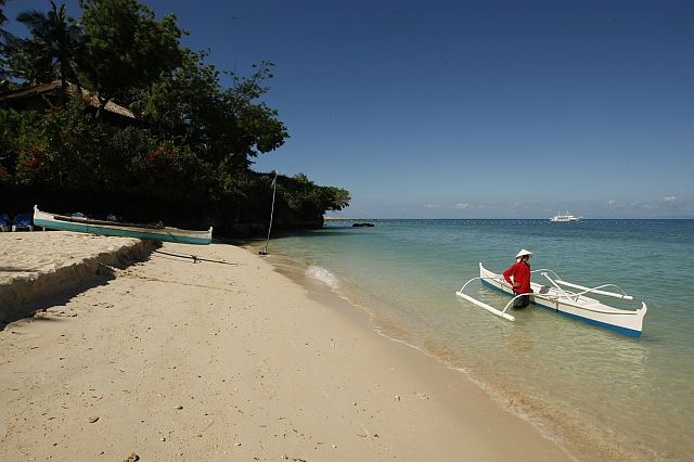 Beachfront of Alegre Beach Resort in Sogod Cebu.(CDN PHOTO/TONEE DESPOJO)
