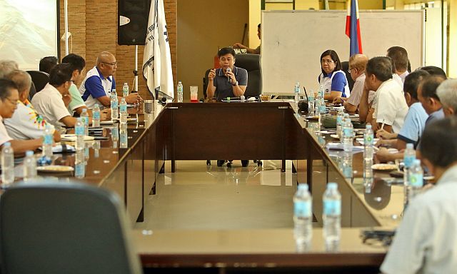 DPWH BRIDGE STAKEHOLDERS MEETING/MARCH 22,2016:Director Ador G. Canlas of the Department of Public Works and Highways (DPWH-7) explain during their Bridges Stakeholders meeting at DPWH 7.(CDN PHOTO/LITO TECSON)