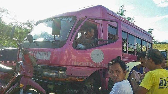 Government owned bus assigned to brgy Labangon was seen being used to transport people during the launching of BOPK candidates. (CDN PHOTO/NESTLE)