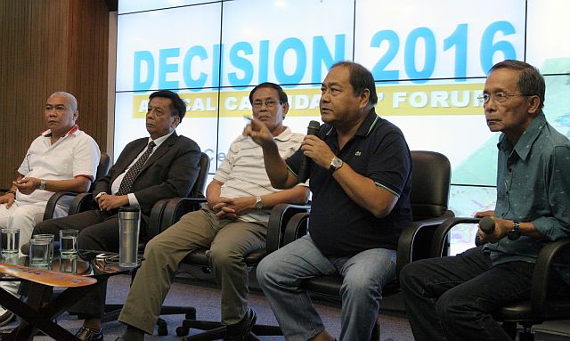 Gubernatorial candidates share their programs and visions during the Mega Decisions forum. (CDN PHOTO/JUNJIE MENDOZA)