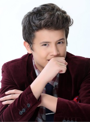 Juan Karlos Labajo performs in SM City Consolacion on May 14 at the Event Centre.