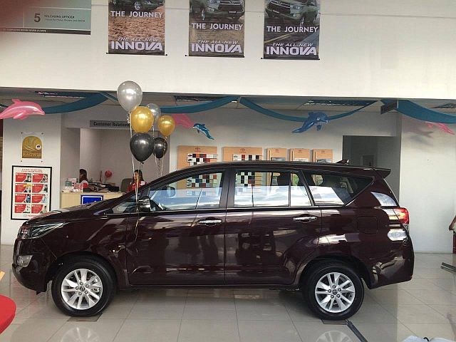Units of the all-new Innova displayed at the Toyota Mandaue South Cebu dealership. (CDN PHOTO/BRIAN J. OCHOA)