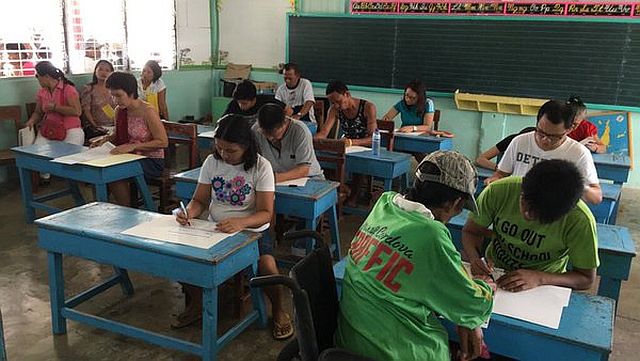 Voters in Cordova started casting their votes as early 8 a.m. (CDN PHOTO/IZOBELLE T. PULGO)