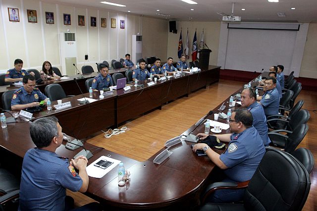 VALIDATION COMMITTEE CONFERENCE/MAY 13, 2016: Police Senior Supt. Rey Lyndon Lawas (left back to camera) presided the close door validation committee conference in Police Regional Office, Central Visayas conference room Camp Sergio Osmeña, Sr.(CDN PHOTO/JUNJIE MENDOZA)