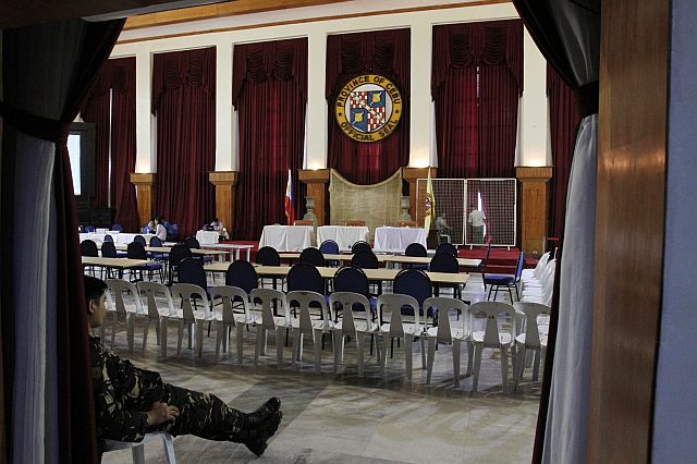 SECURED/MAY 12, 2016: One of the Army soldier secure the canvasing area in the Capitol Social Hall as they wait for the members of the Provincial board of canvasers to start.(CDN PHOTO/JUNJIE MENDOZA)