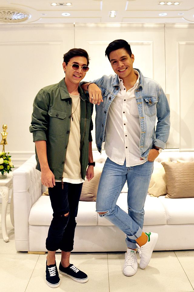 DENIM LOVE. Blogger Lance de Ocampo (right) styled himself with denim-on-denim get-up while his model wore a military jacket and distressed trousers.