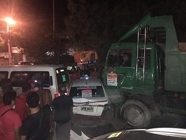 A dump truck plowed six cars and three motorcycles along SRP injuring at least four people. (CONTRIBUTED PHOTO/JUM KENNETH EVANGELISTA ALCOVER)