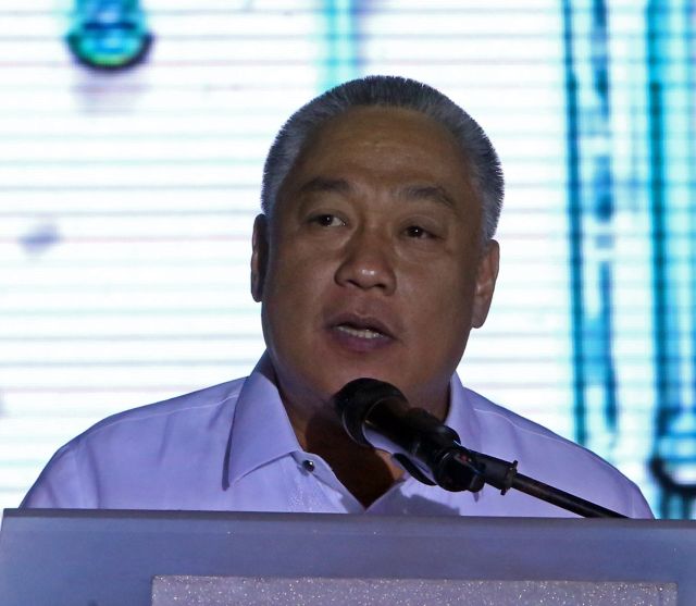 Saying that mayors have their own agenda, Cebu Gov. Hilario Davide III, seen here speaking during the opening of Cebu Business Month, says he still expects President-elect Rodrigo Duterte to help fund projects in the province. (CDN PHOTO/LITO TECSON)