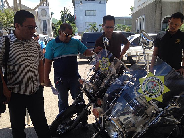 Outgoing Mayor Jonas Cortes led the turnover of five new Kawasaki motorcycles to the Traffic Enforcement Agency of Mandaue (TEAM) to help solve Mandaue City’s lingering traffic problems. (CDN PHOTO/Julit Jainar)