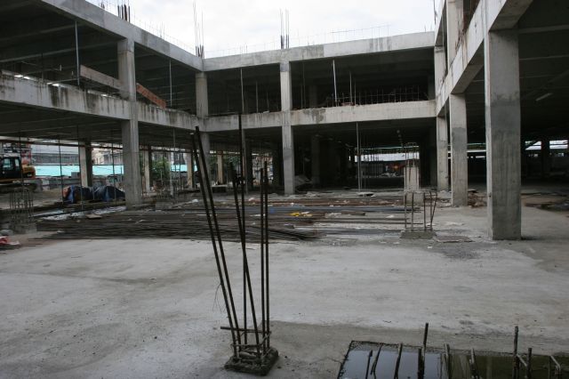 State auditors have found out that Geety Realty Development Corp., the contractor of the Carbon Market Unit II building, is not qualified to undertake the P167 million project. (CDN PHOTO/JUNJIE MENDOZA)