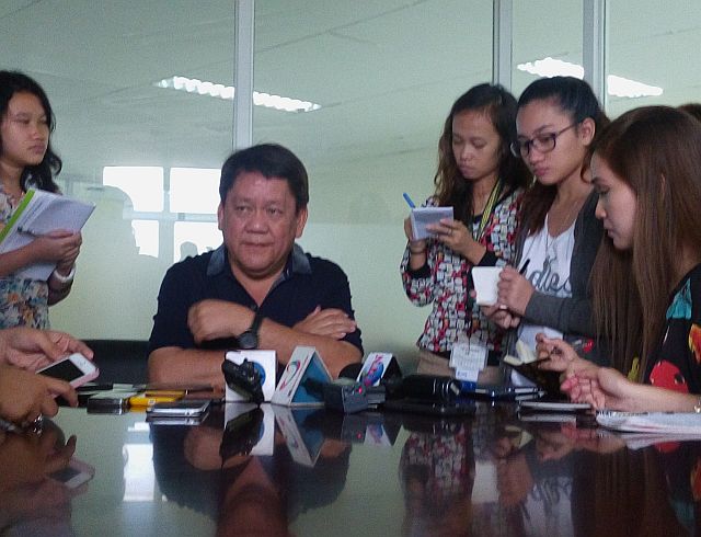 Cebu City Mayor Tomas Osmeña holds his first press conference at his newly renovated office at 8+th floor of City Hall’s Executive Building. (CDN PHOTO/NESTLE SEMILLA)