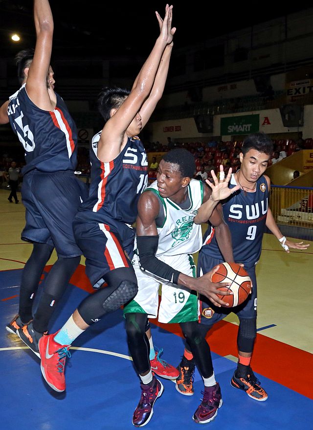 Bassiere Sackour (19) and the University of the Visayas Green Lancers will figure in another big showdown with the Southwestern University Cobras in today’s action of the 16th Cesafi men’s basketball tournament at the Cebu Coliseum. (CDN FILE PHOTO)
