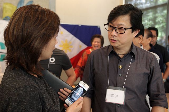 Michael Dino (right) Presidential Assistant for the Visayas, who is interviewed by Inquirer Visayas Bureau Chief Connie Fernandez (CDN PHOTO/TONEE DESPOJO)