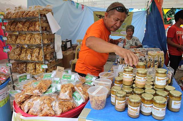 A cooperative from Bohol, which joined the Tabo sa Capitol, introduces a new unique product, the banana spread. (CDN PHOTO/Junjie Mendoza)