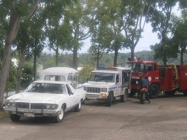 A hearse leads a convoy of police vehicles and a fire truck,  a strategy Tabuelan police are employing to scare suspected drug pushers and users into surrendering. (CONTRIBUTED PHJOTO)