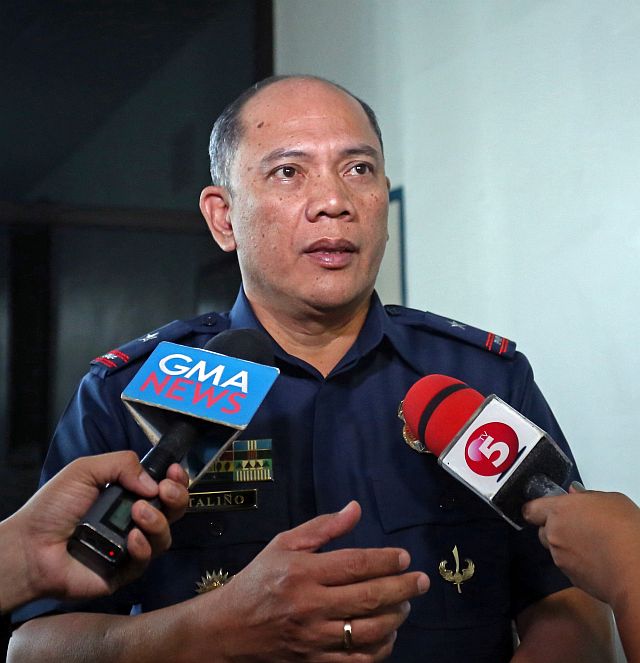Chief Supt. Noli Taliño, PRO-7 chief, says the two police officers are proof that there are good people within the PNP ranks. (CDN PHOTO/LITO TECSON)