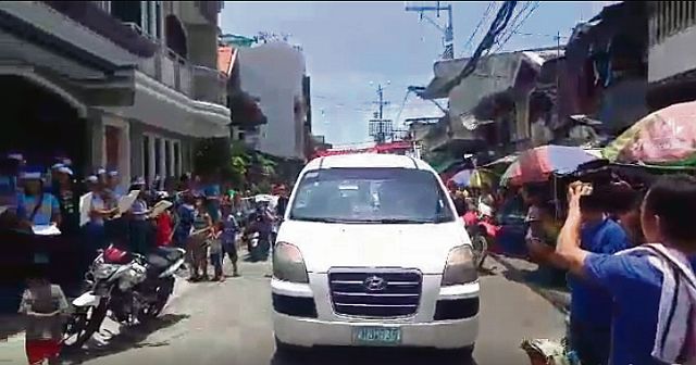 A  funeral car  accompanies operatives of the Cebu City Police Office (CCPO) in an operation called “Oplan Bandilyo” which involves the use of a hearse to lead police vehicles in a convoy warning illegal drug personalities of two possible  scenarios:  surrender to authorites and end up in a police car or persist in their illegal activities and end up in a hearse. (GMA 7 BALITANG BISDAK)
