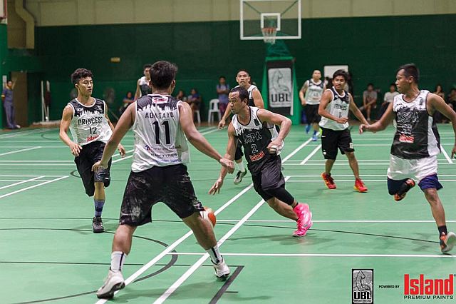 Matt Sumampong of ASPA drives past a phalanx of Princess defenders in the URBAN Basketball League - Island Premium Paints Squad Cup 2016 at the City Sports Club-Cebu Gym. (CONTRIBUTED)