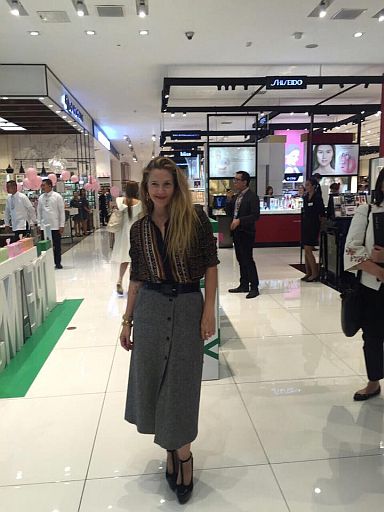 Drew Barrymore in SM Makati