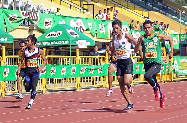 Seth Pilapil of USC sprints to the finish line in the secondary division 100-meter run (CDN PHOTO/LITO TECSON). 
