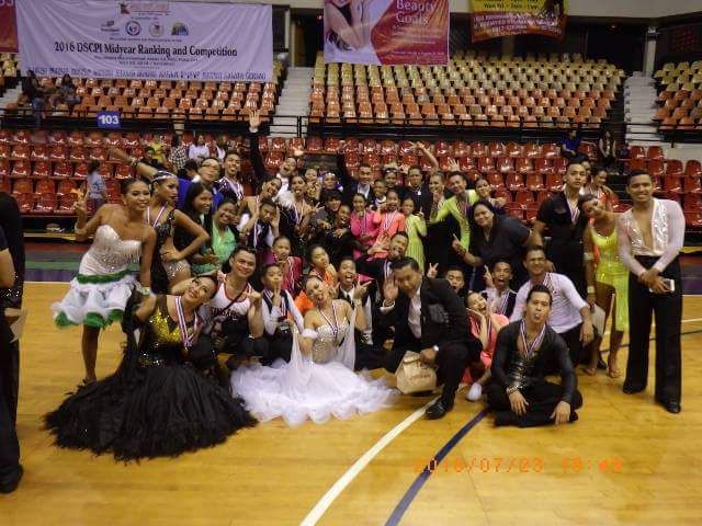  Members of the Dancesport Team Cebu City (DTCC) pose for a picture after the DanceSport Council of the Philippines Inc. (DSCPI) National Championship (GRABBED PHOTO FROM TEAM COORDINATOR JENETTE FLORES) 