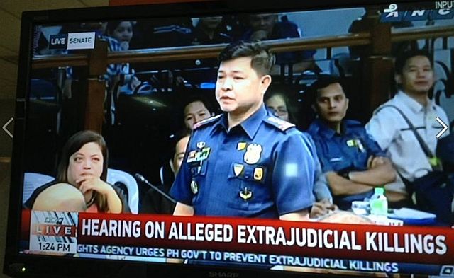 Cebu City Police Director Joel Doria answers questions from members of the Senate Committee on Justice and Human Rights regarding deaths of suspects resulting from police operations during yesterday’s continuation of hearings on extrajudicial killings. (SCREENGRAB ANC)