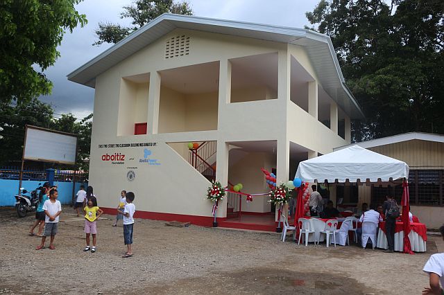NEW BUILDING. AboitizPower subsidiary Therma Visayas Inc. built a two-storey school building that benefits about 2,000 students in Bato Elementary School in Toledo City.  (CONTRIBUTED PHOTO) 