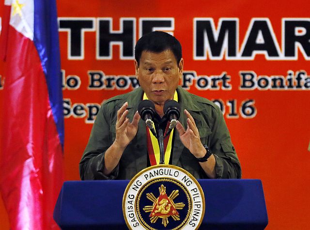 President Rodrigo Duterte addresses Philippine Marines in Manila in this Sept. 27, 2016 photo. (AP)