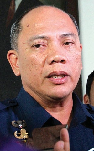 NO POLICEMEN IN EXTRA JUDICIAL KILLINGS /JULY 27, 2016: Police Regional Office (PRO7) police Chief Supt. Noli Taliño, answers member of the media following Commission on Humand Rights (CHR) investigation on drug killings.(CDN PHOTO/JUNJIE MENDOZA)