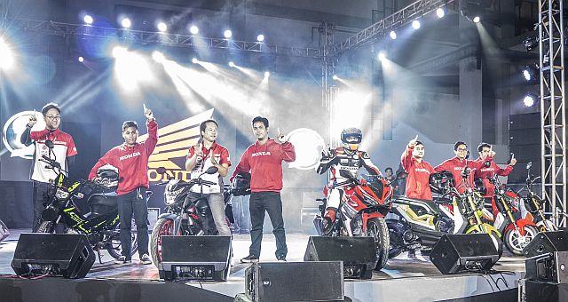 Honda Motors Philippines Inc. president Daiki Mihara (third from left) leads the launching of the Gen S motorcycles at the Hoopsdome in Lapu-Lapu City (CDN PHTO/CHRISTIAN MANINGO). 