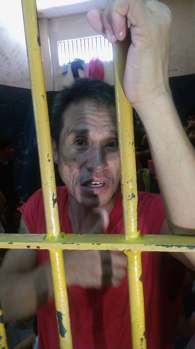 Man who claims to be Cebu City Mayor Tomas Osmeña's son (CDN PHOTO/ ADOR MAYOL). 