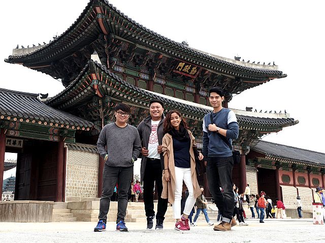 the writer (extreme right) with (from left)  Marco Diala, Ethelbert Ouano, Jeemah Villaverde at the   Bukchon Hanok  Village