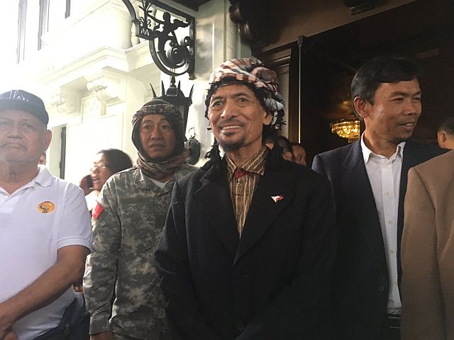 Moro National Liberation Front chairman Nur Misuari arrives in Malacañang on Thursday, Nov. 3, 2016, ending three years of hiding following the 2013 Zamboanga siege (INQUIRER PHOTO). 