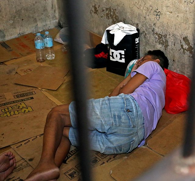 Melchor Ocarol is detained at the Cebu City police detention cell (CDN PHOTO/LITO TECSON).