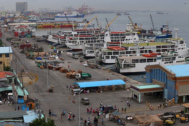 Hundreds of passengers bound for Leyte and Bohol and the neighboring islands of Cebu are stranded at the ports in Cebu City after the Philippine Coast Guard grounded all vessels due to tropical depression Marce (CDN PHOTO/JUNJIE MENDOZA). 