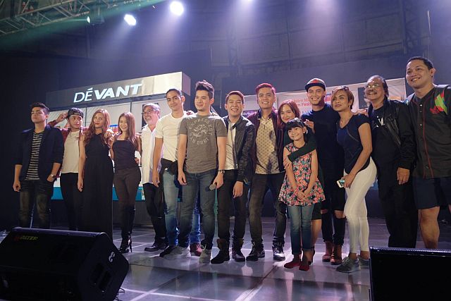 The cast of “Die Beautiful” led by Paolo Ballesteros (fourth from right). (MMFF FACEBOOK PAGE)