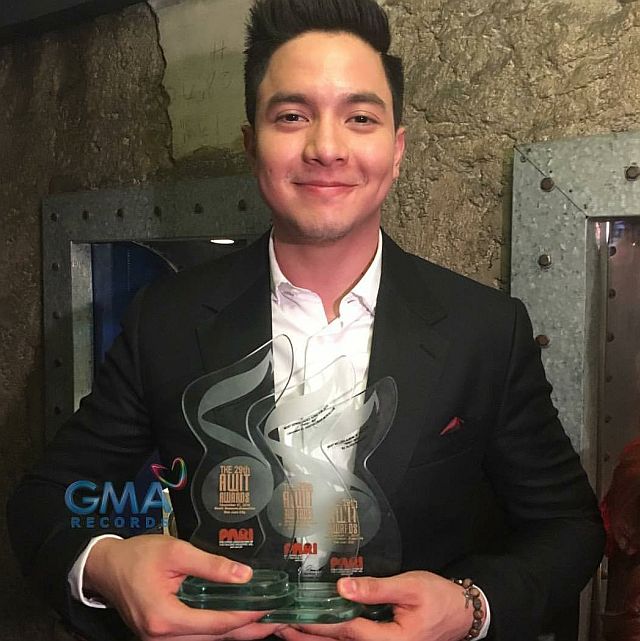Alden Richards  with his three awards