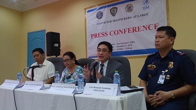 Atty. Samson Inocencio Jr National Director International Justice Mission Philippines answer question regarding the Human Trafficking during press conference at Vice Governors conference with him is Col Renante Lambojo PNP WCPC (1st from right), Police Snr. Supt. Edgar De Mayo Cacaya (1st from left) and Vice-Gov. Agnes Magpale