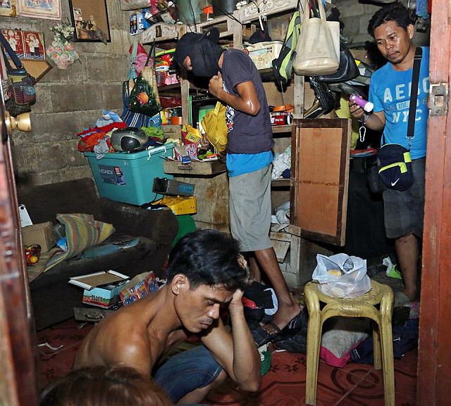 Francis Rufila was arrested by CIDG 7 operatives in a buy-bust operation on Thursday afternoon. (CDN PHOTO/LITO TECSON)