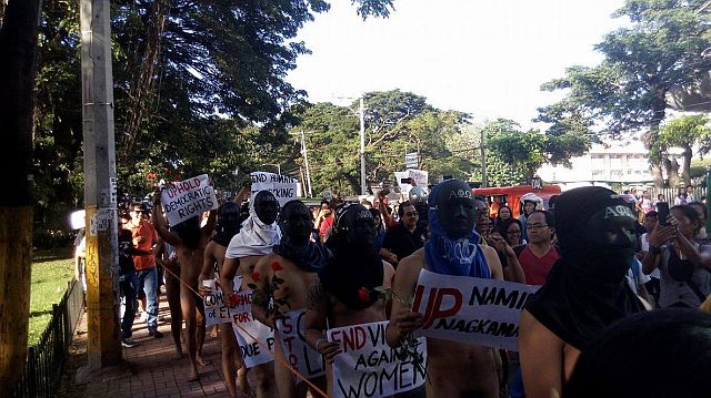 The Oblation Run was held, for the first time, outside of UP Cebu premises after Chancellor Liza Corro disapproved holding the annual event within campus premises citing the ongoing moratorium among others. (CDN PHOTO/MOREXETTE ERRAM)