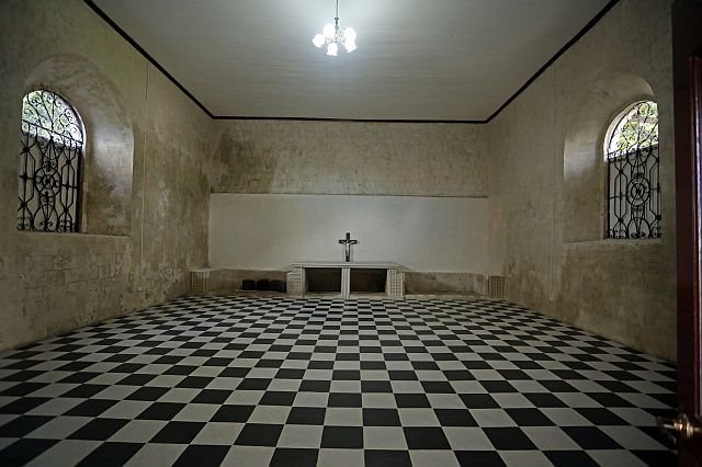   The  main chamber of the 110-year-old Capilla Mortuario, which is now restored to as close to how it looked when it was built in 1906. (CDN PHOTO/LITO TECSON)