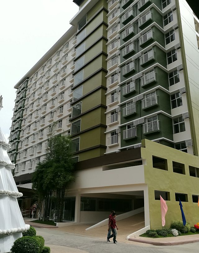 The 12-storey Bamboo Bay Tower 2 building in Hernan Cortes and F. Cabahug Streets in Mandaue City is part of the three-tower Bamboo Bay Community project in the city. (CDN PHOTO/CHRISTIAN MANINGO) 
