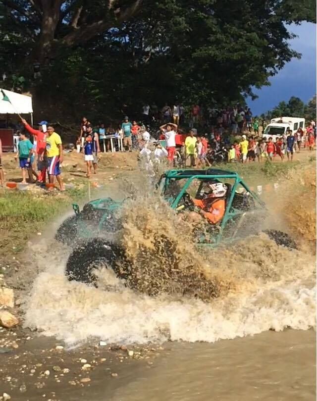 Jiggy Rodriguez of 4Wheelers Davao goes through a puddle in one of the off-road tracks in Argao. (CONTRIBUTED PHOTO)
