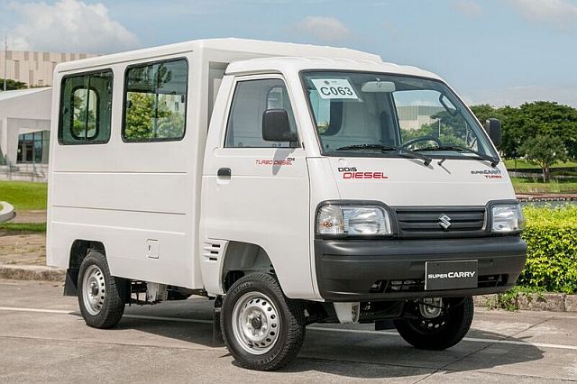 Best Commercial Utility Vehicle Suzuki Super Carry 0.8L Turbo Diesel