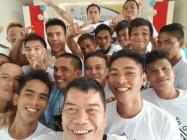 Rene Francisco, co-founder of IT Works Chemical Dependency Treatment Center in Ozamiz City, builds good rapport with SuGod participants because he too was a former drug addict. (CONTRIBUTED PHOTO)