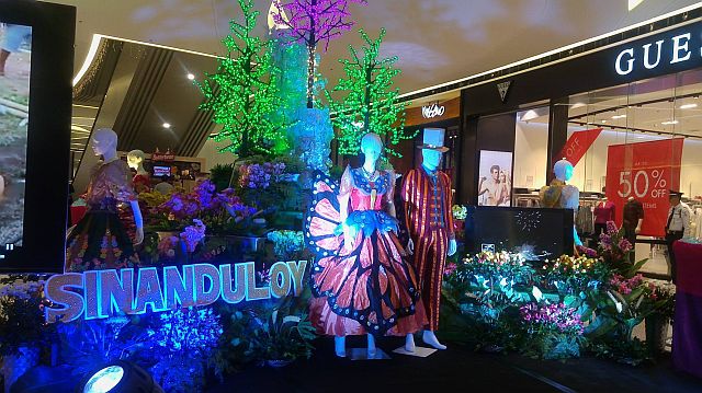 Sinanduloy exhibit at SM Seaside City (CDN PHOTO/APPLE TA-AS). 
