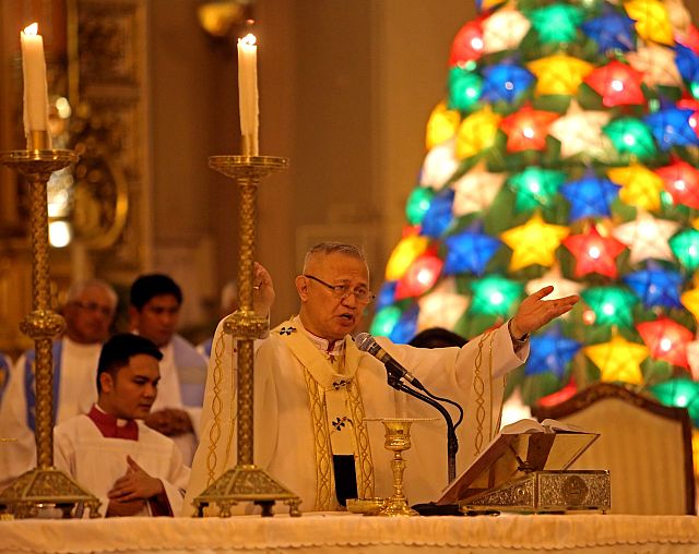 Cebu Archbishop Jose Palma exhorts the faithful to pray for a peaceful Sinulog. (CDN PHOTO/LITO TECSON).