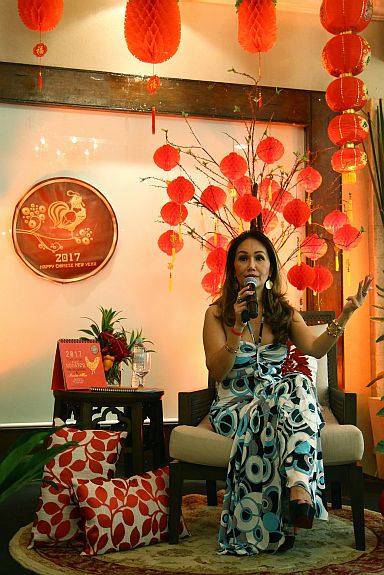  Feng Shui Master Marites Allen gives an overview of what to look forward to during the year of Fire Rooster. (CDN PHOTO/TONEE DESPOJO)