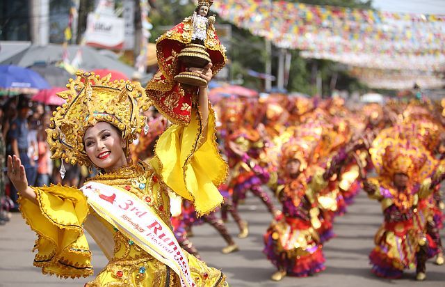 The Land of Beauty and Bounty of Lanao del Norte, whose dancers  included those of Muslim faith, wins the free interpretation category in a dance that showcases unity between Christians and Muslims. (CDN PHOTO/LITO TECSON). 