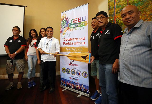 Some of the members of the organizing team for the Cebu Dragon Boat Fiesta headed by Charly Holganza (second from right) gather after a press conference at the Provincial Capitol.  CDN PHOTO/LITO TECSON